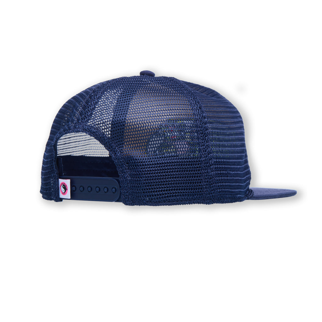 Boné Trucker T&C Surf Designs YY Multico - Natural / Azul Marinho / Logotipo Degradê