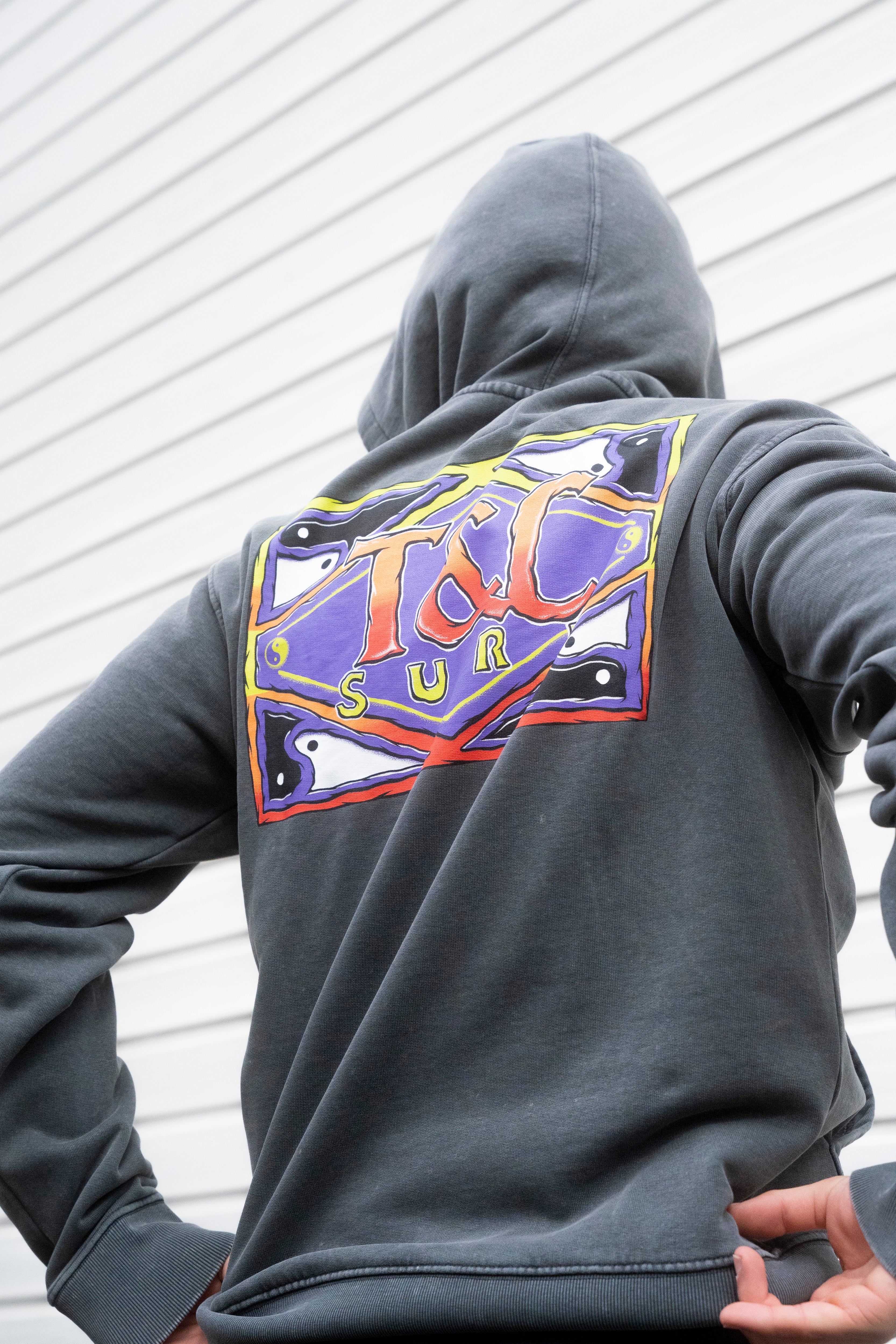 T&C Surf Designs 80'S Hooded Sweat - Washed Black